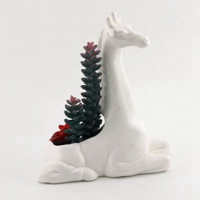 doniczka ceramiczna żyrafa biała z roślinami