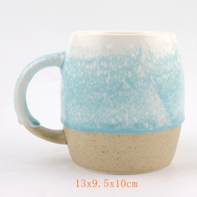 Artisan naturalny gliniany i terakotowy ceramiczny kubek beczkowy reaktywna glazura kropla
